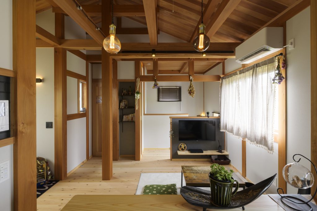 県民投票賞 内装①